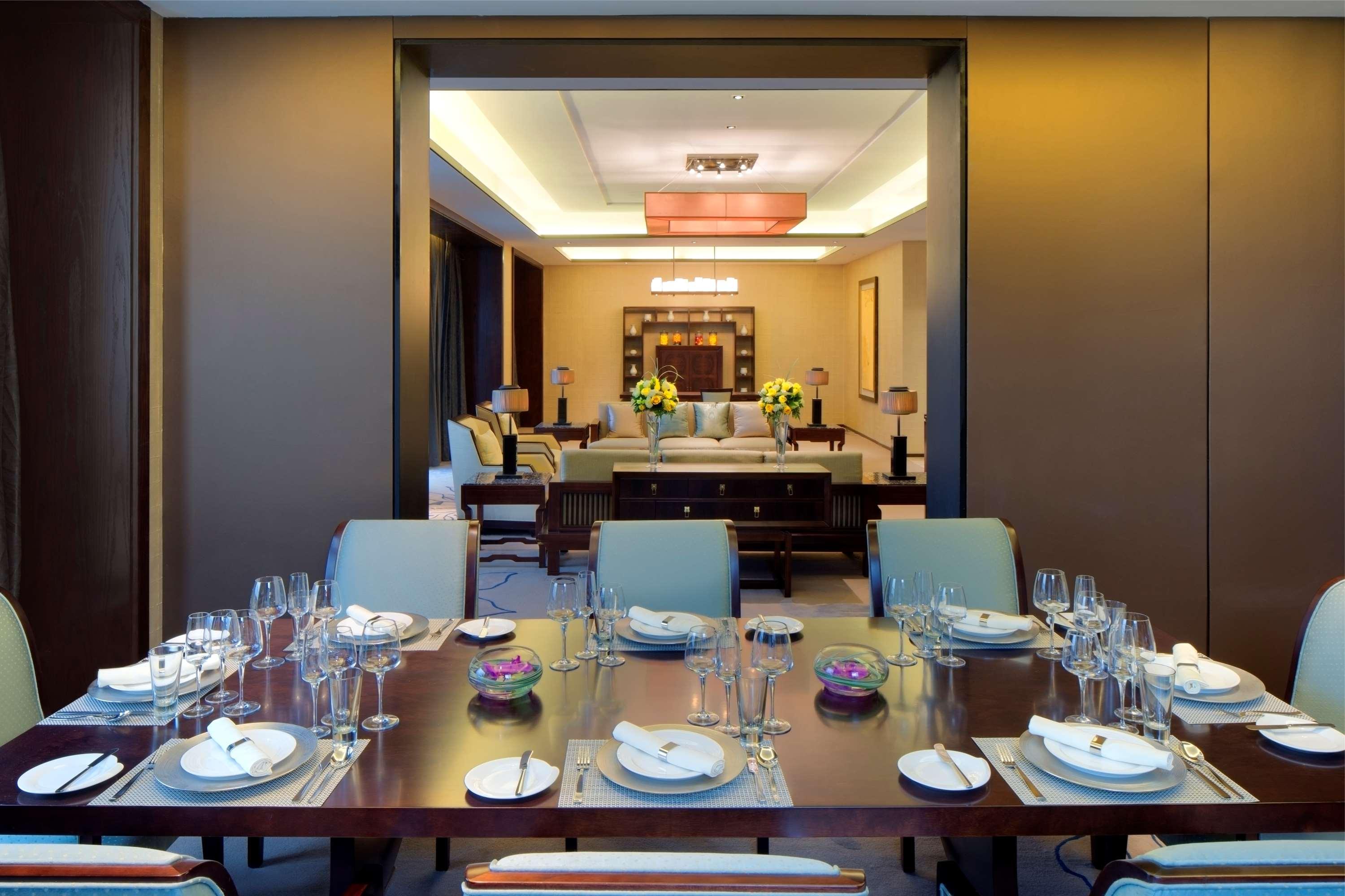 Chongqing Ronghui Grand Hotel Bagian luar foto