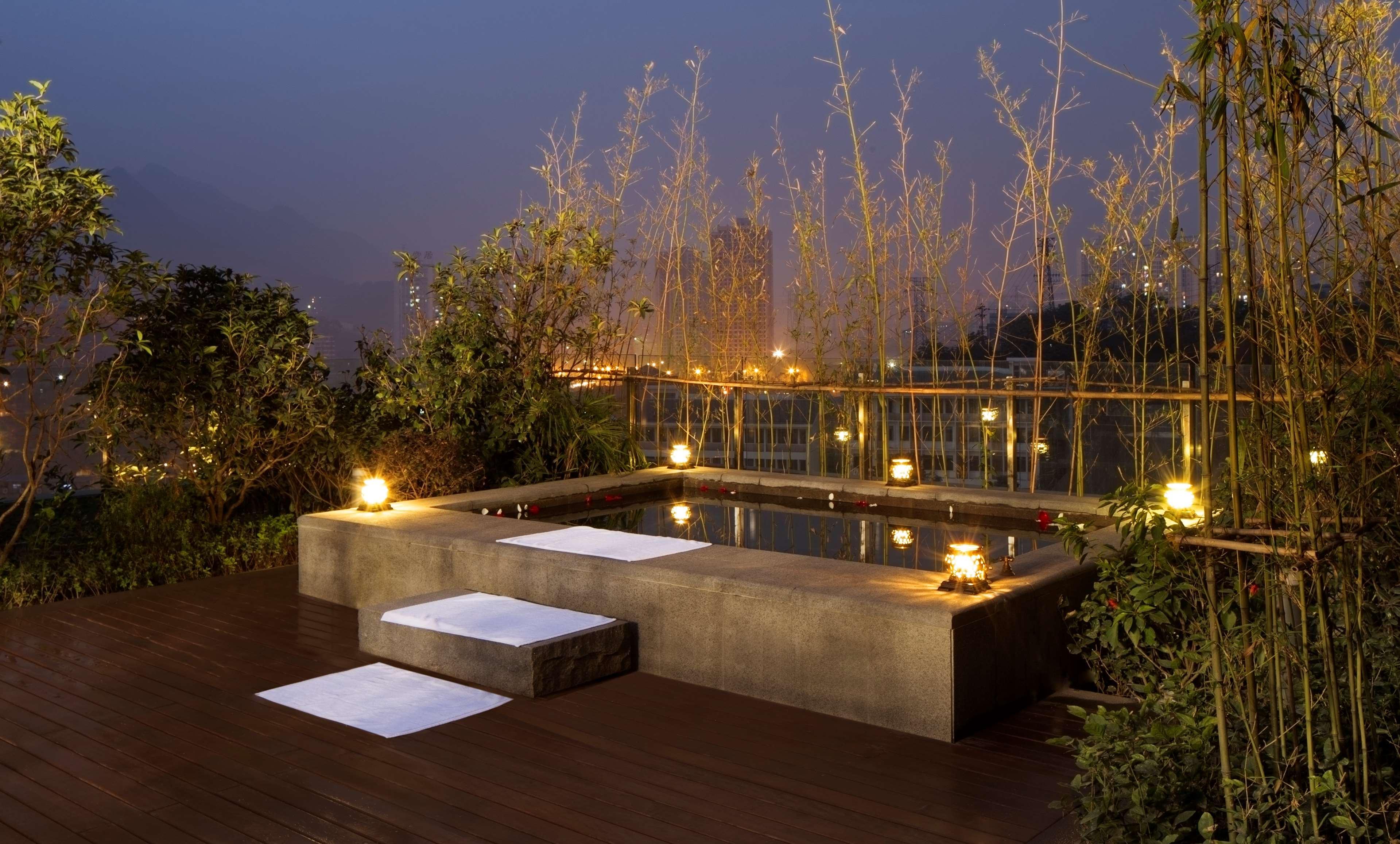 Chongqing Ronghui Grand Hotel Bagian luar foto