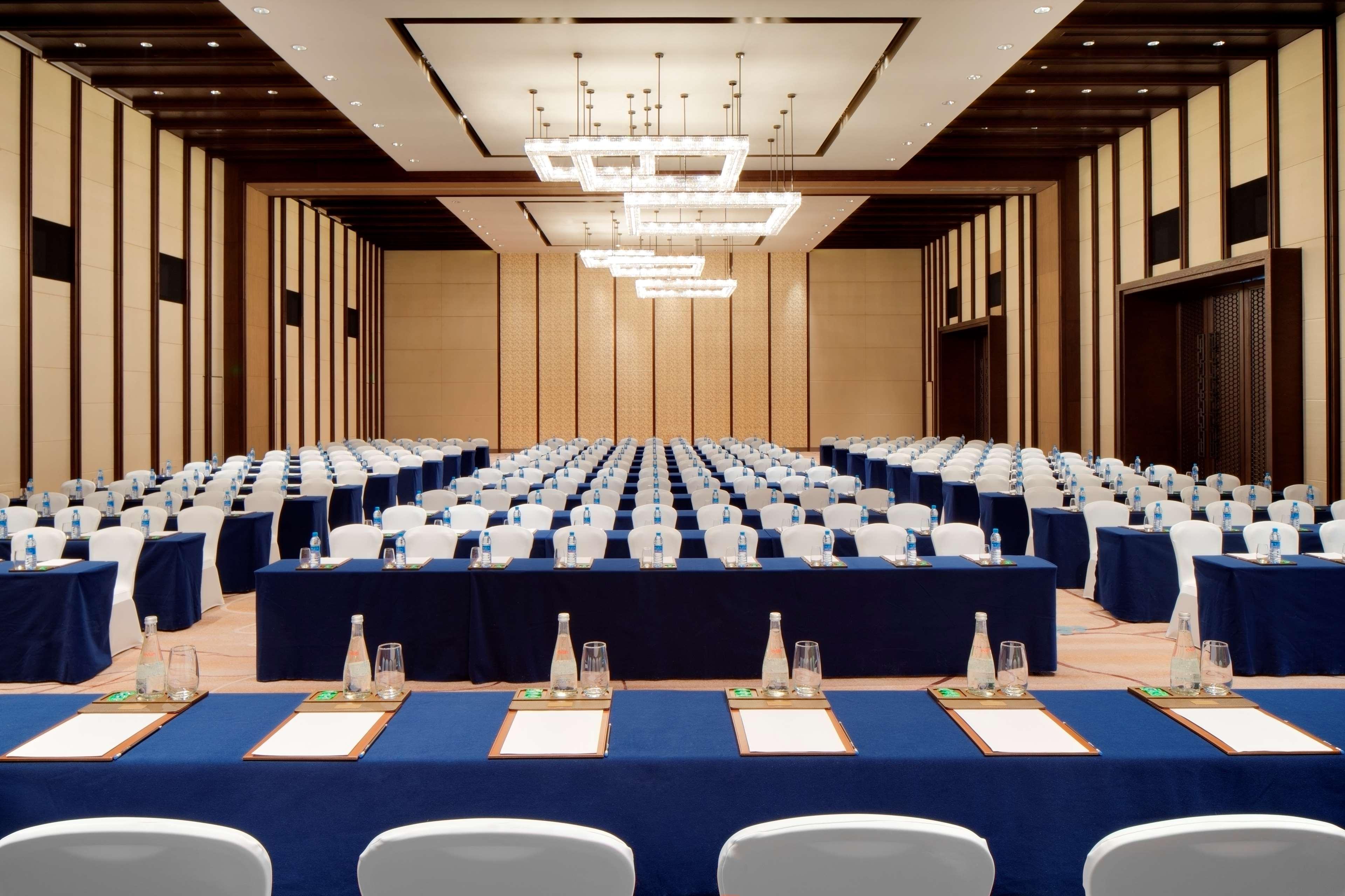 Chongqing Ronghui Grand Hotel Bagian luar foto